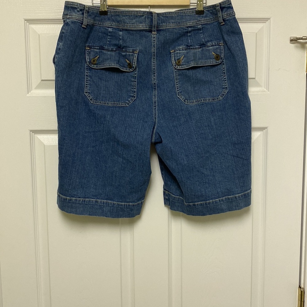 CJ Banks denim shorts. size 20E - Picture 6 of 8